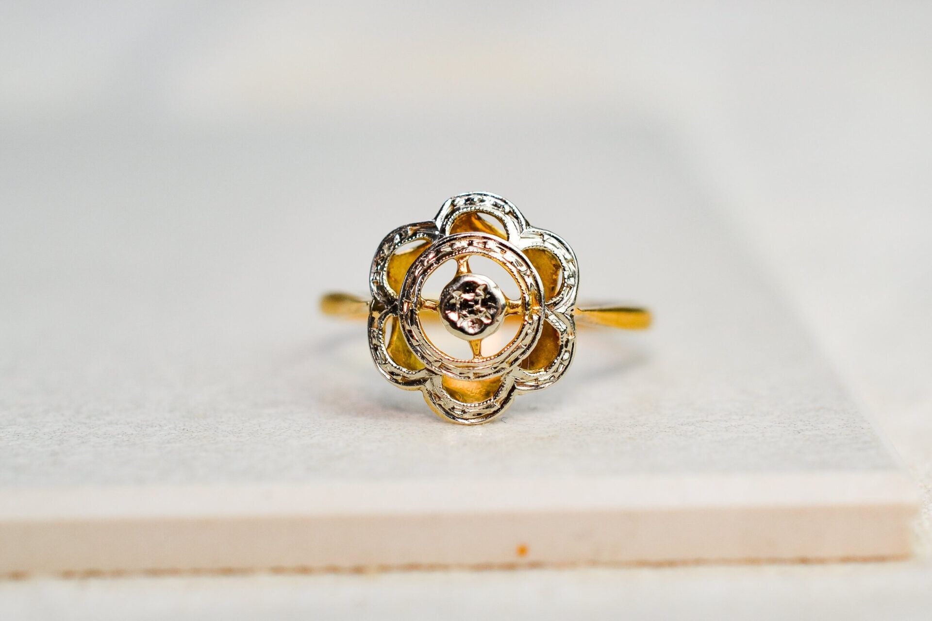 Bague fleur ajourée 2 Ors