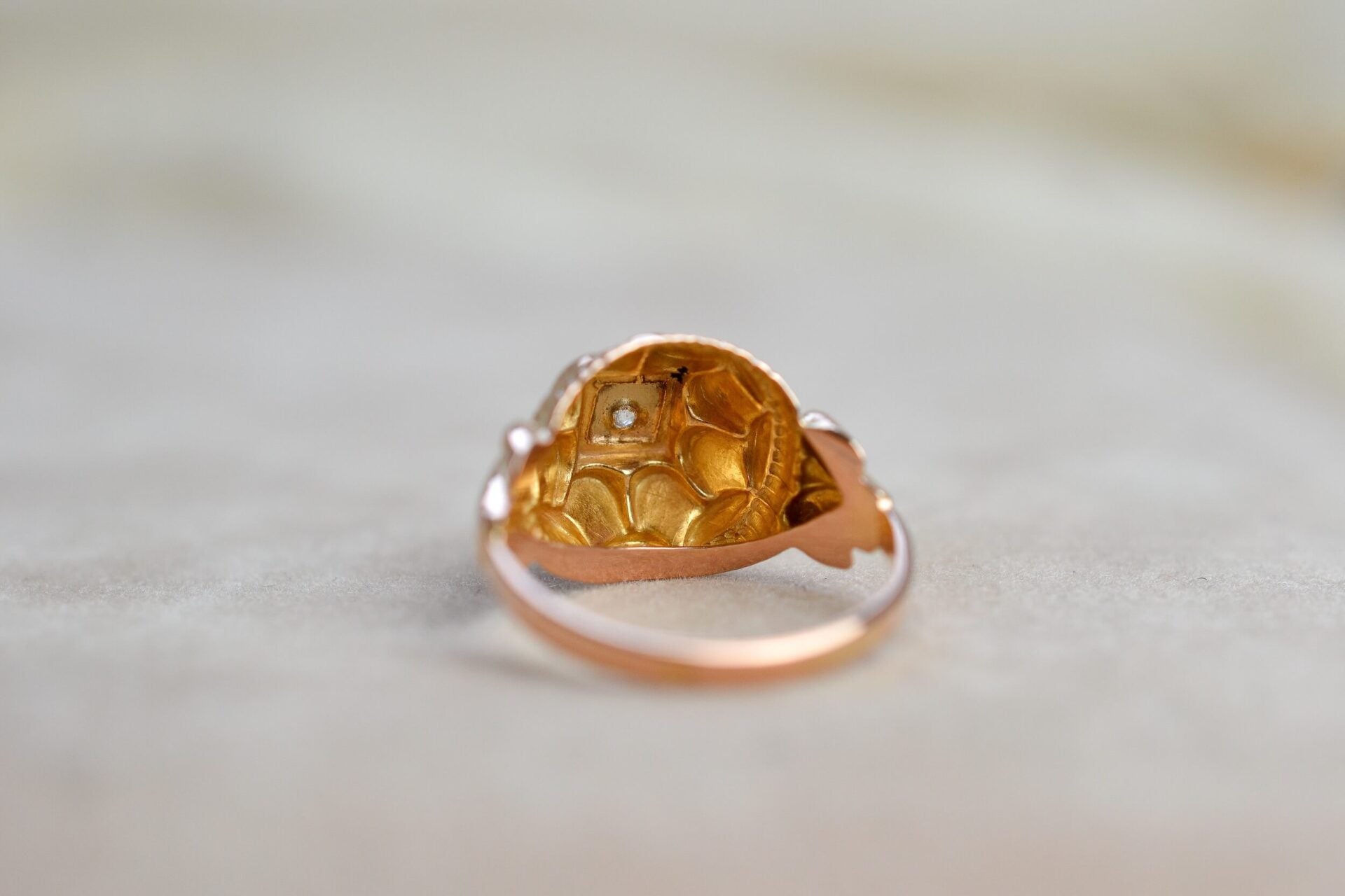 Bague circulaire style Tank Oxyde