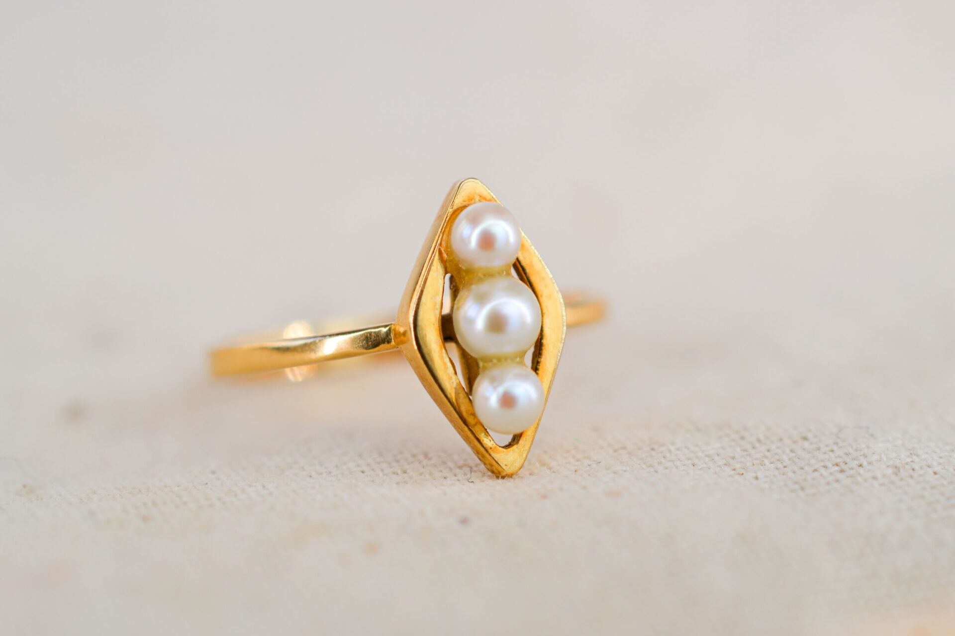 Bague navette perles de culture