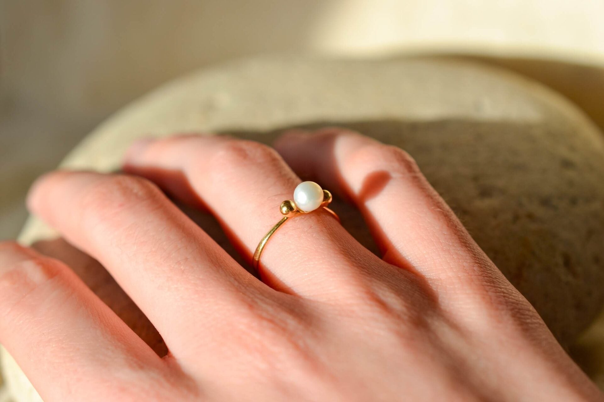 Bague Solitaire Perle boutons d'Or