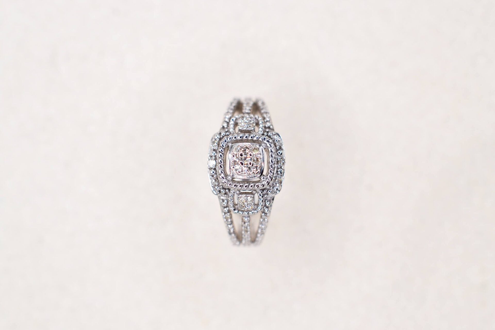 Bague ajourée Or blanc Diamants