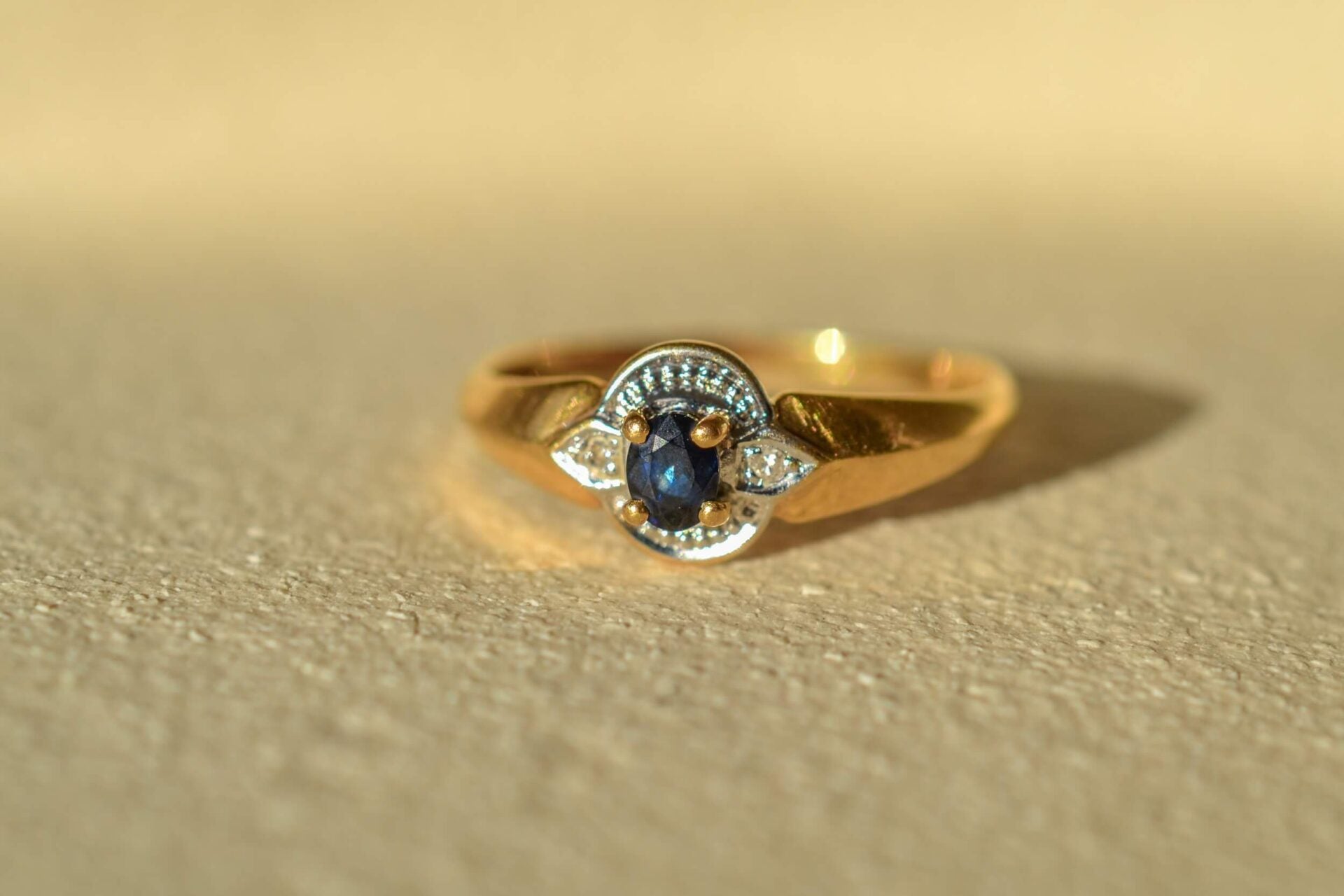 Bague ovale Saphir Diamants