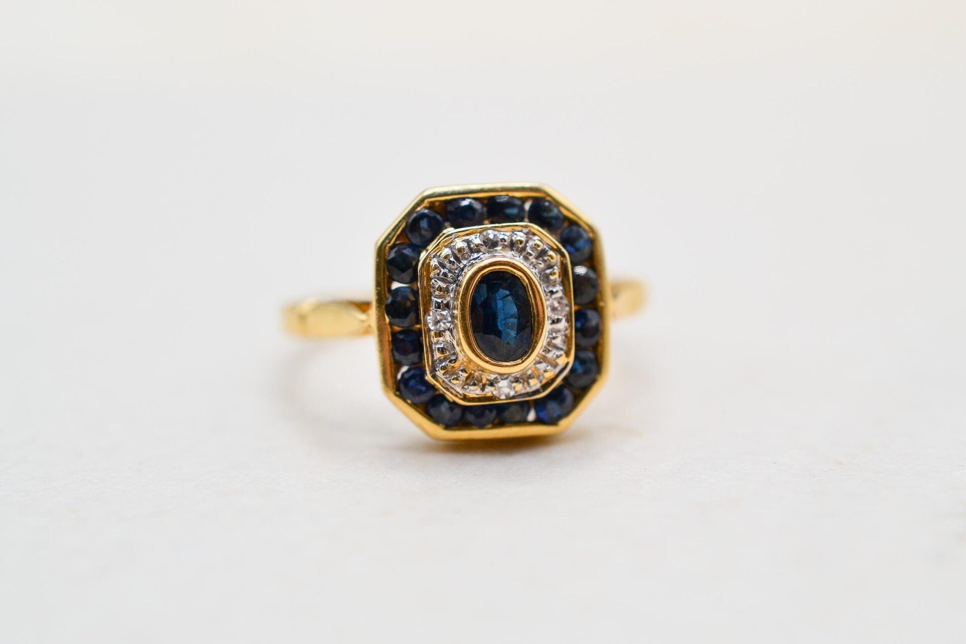 Bague Octogonale Saphirs et Diamants