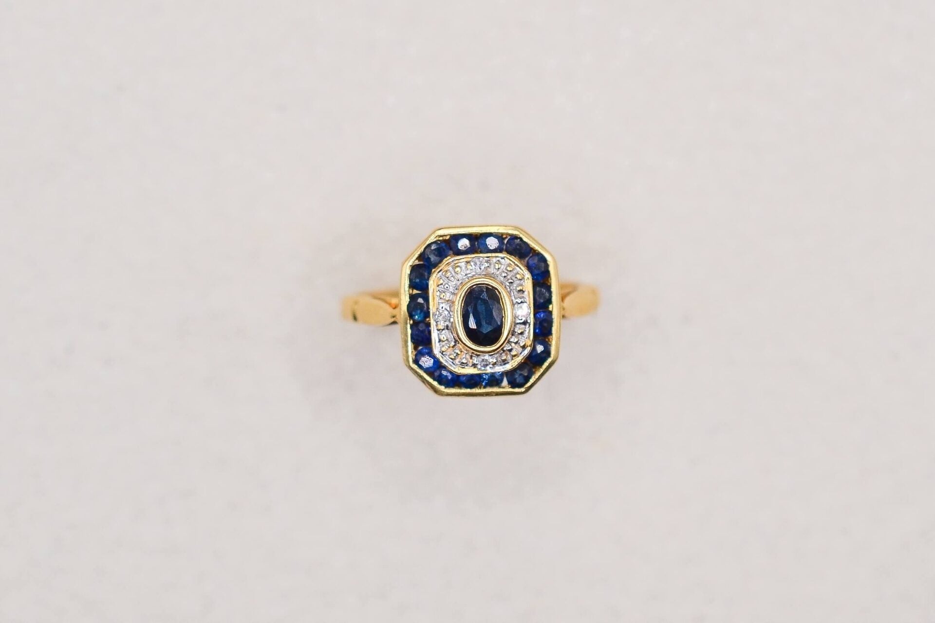 Bague Octogonale Saphirs et Diamants