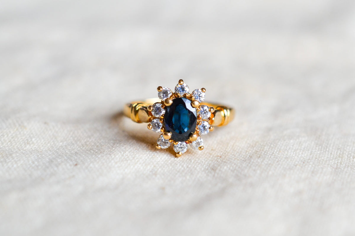 Bague Marguerite Saphir 10 Oxydes 9K