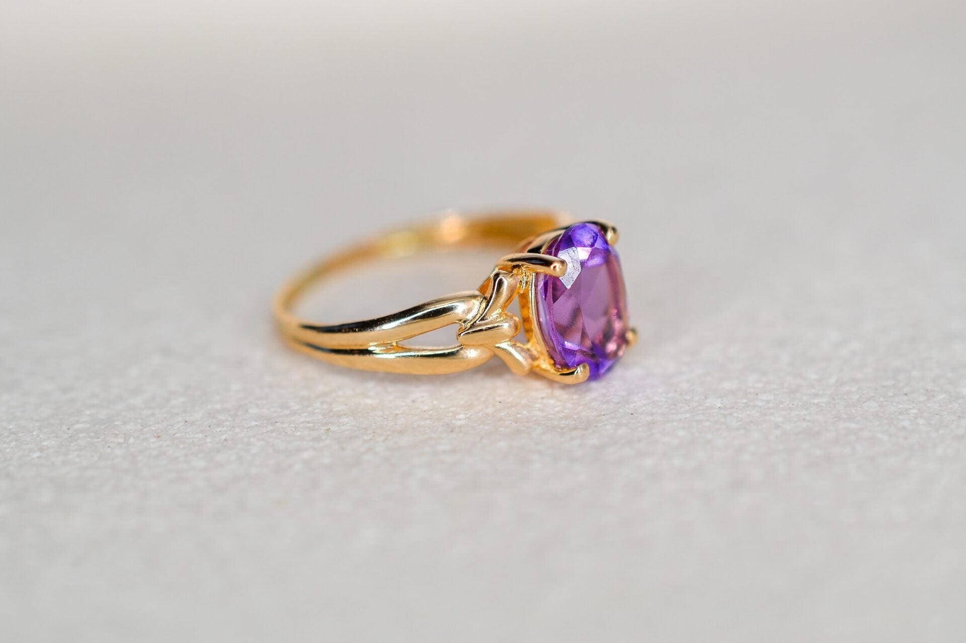 Bague Solitaire ajourée Améthyste