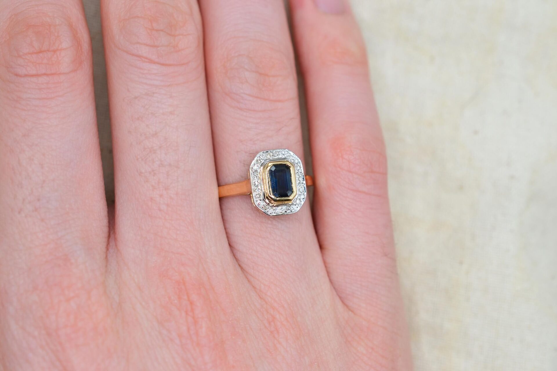 Bague octogonale 2 Ors Saphir Diamants