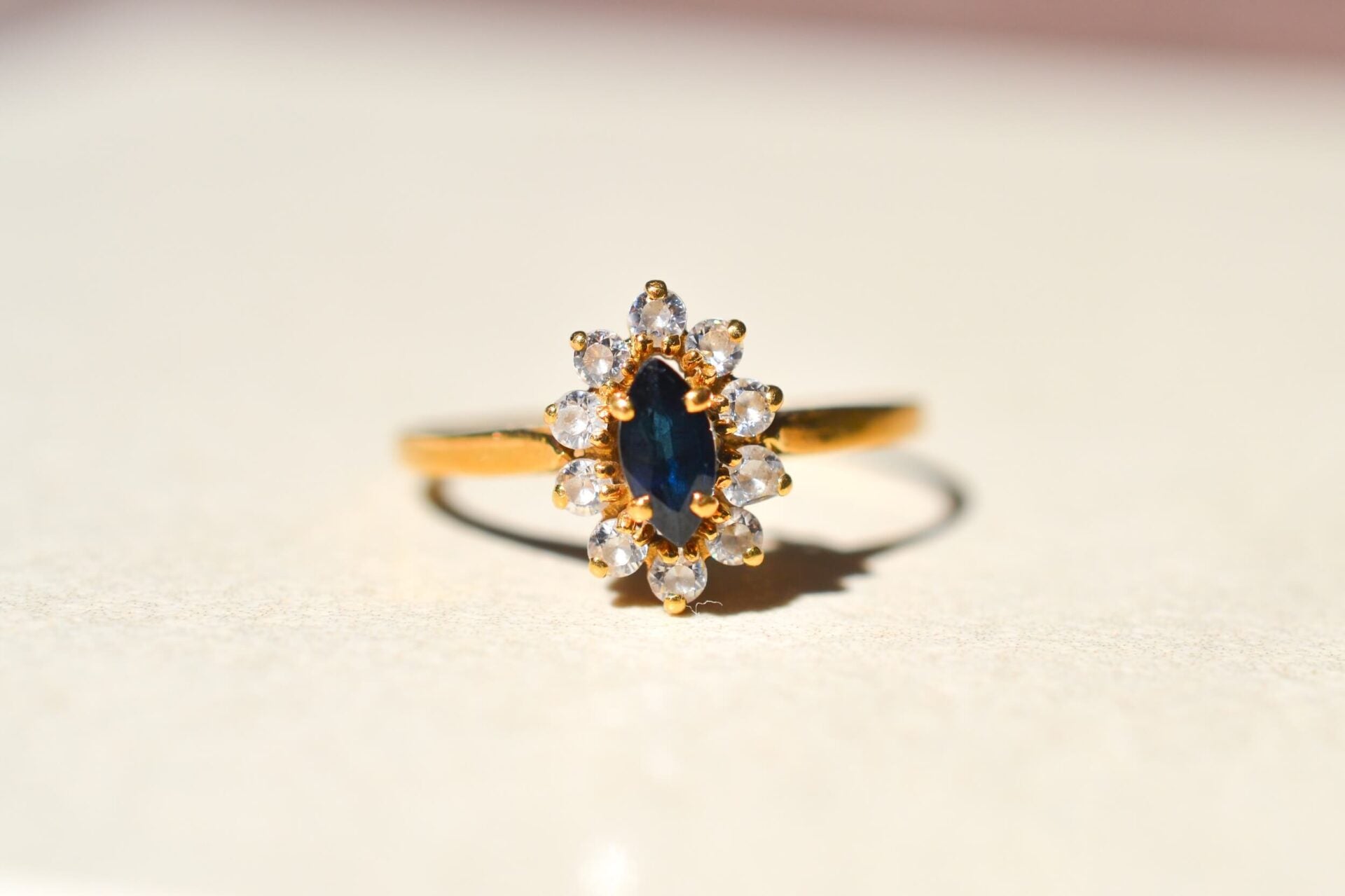 Bague Marguerite Saphir Oxydes