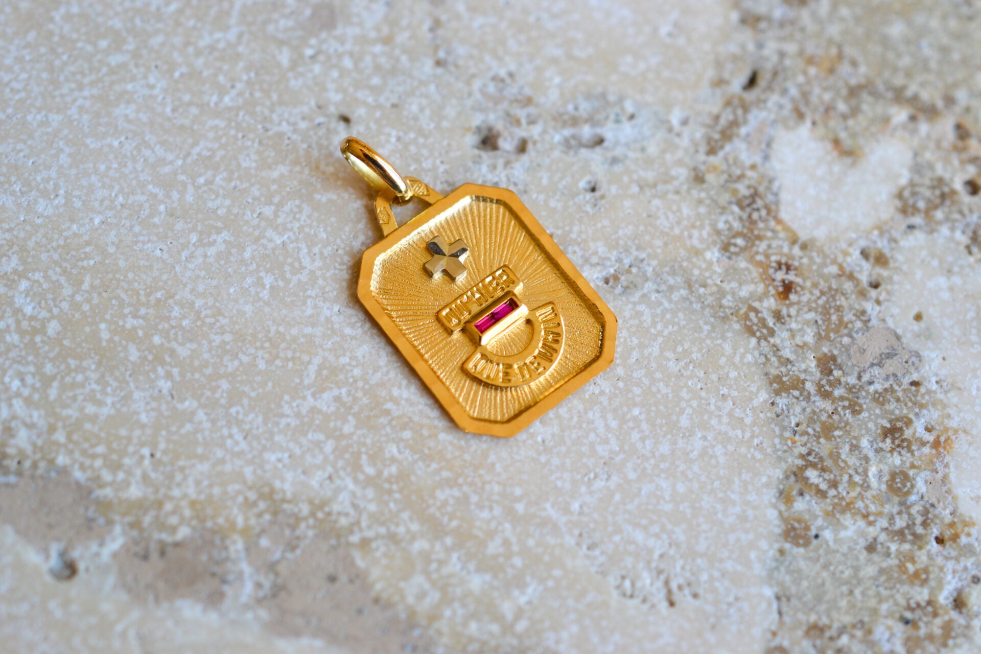 Médaille Augis Rubis