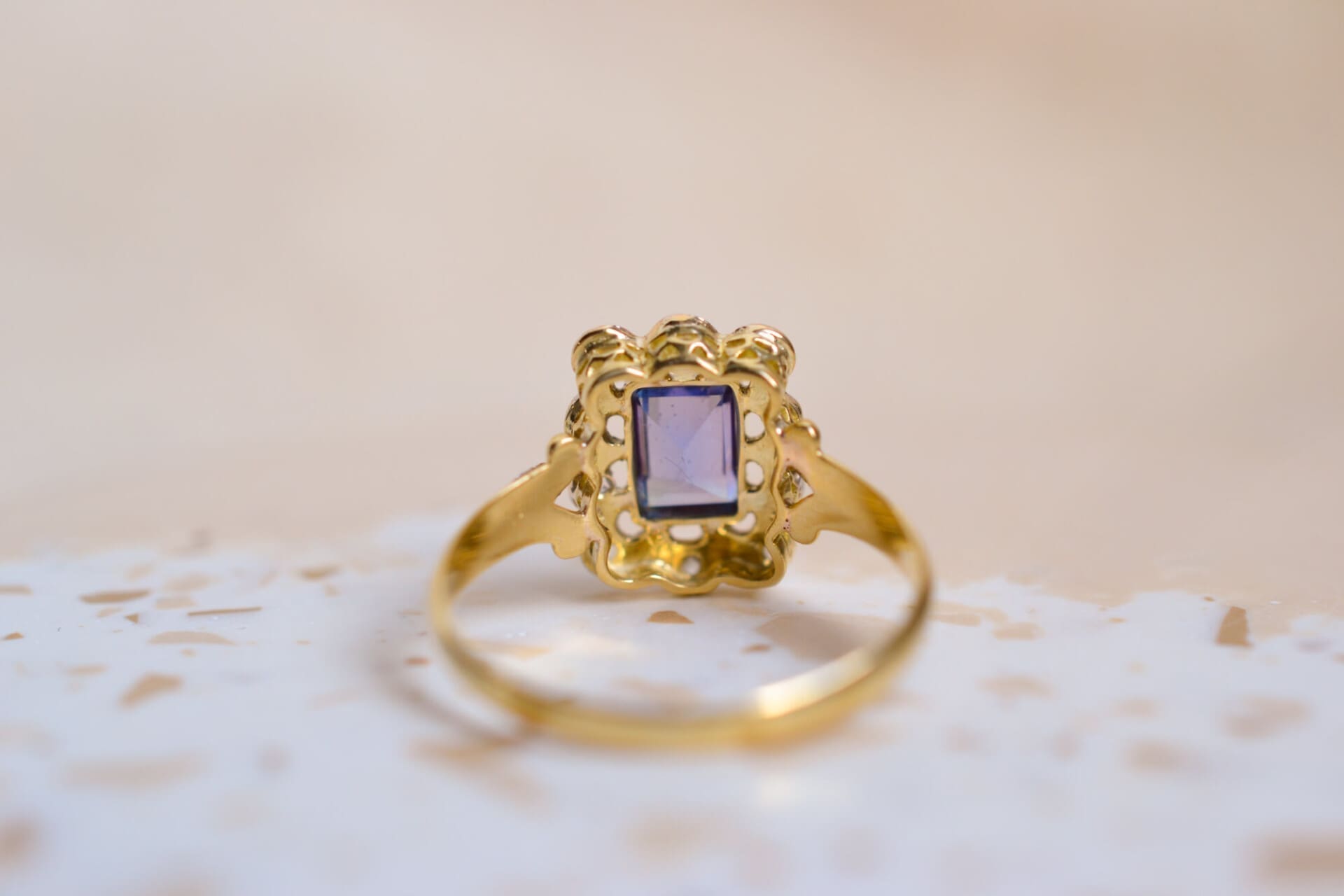 Marguerite rectangulaire Tanzanite et Diamants