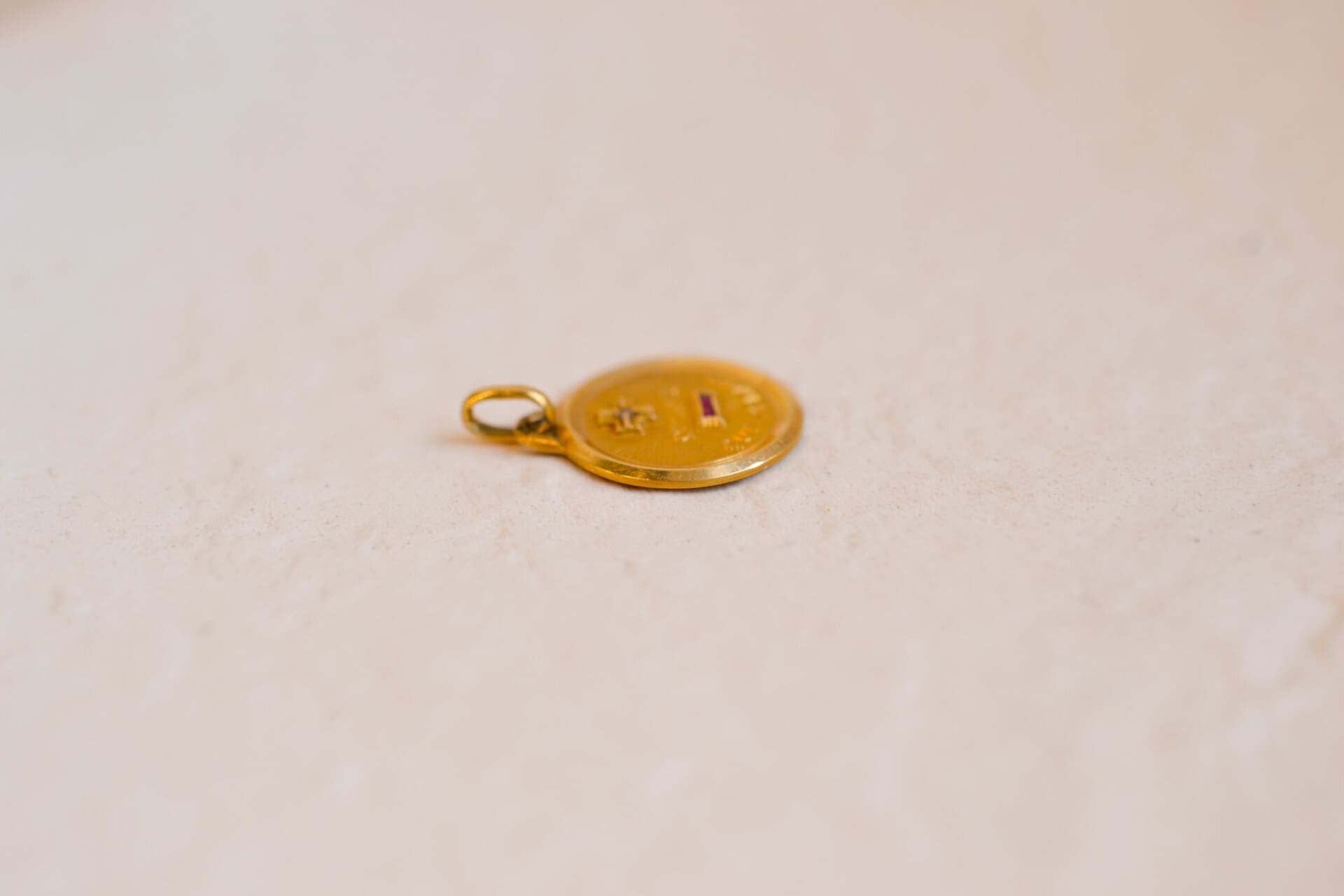 Pendentif + qu'hier - que demain Rubis et Diamant