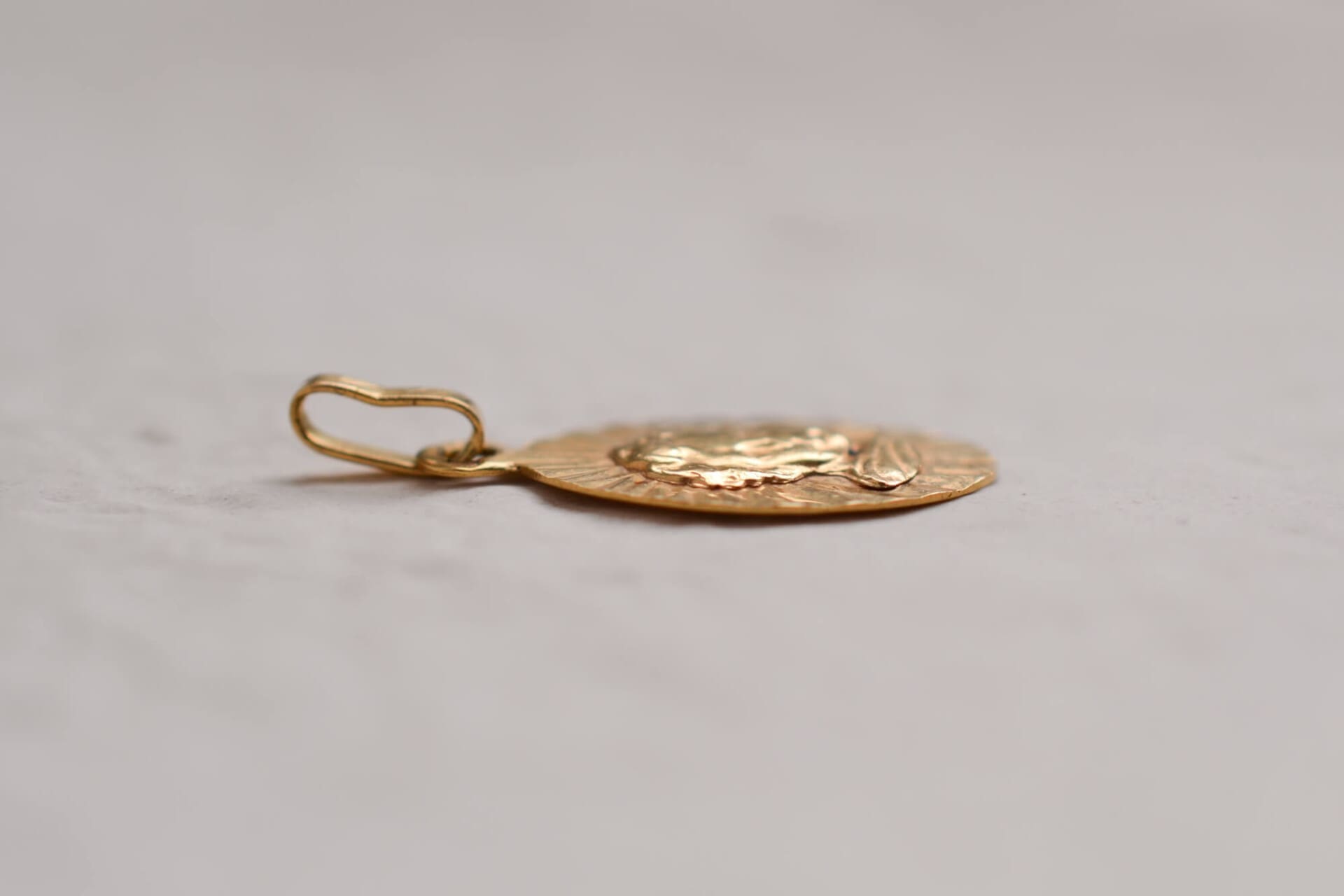 Médaille angelot ovale