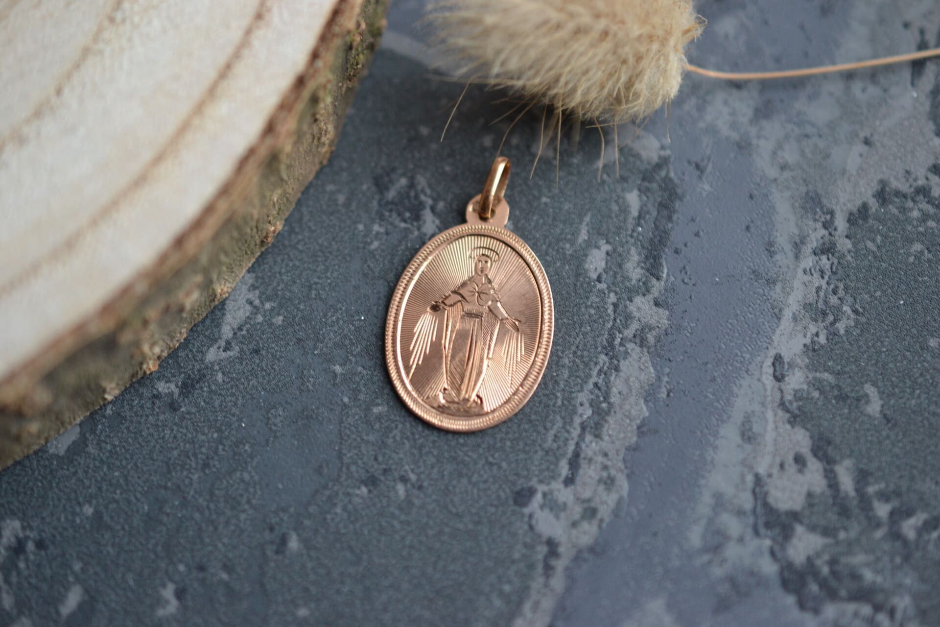 Médaille ovale Vierge