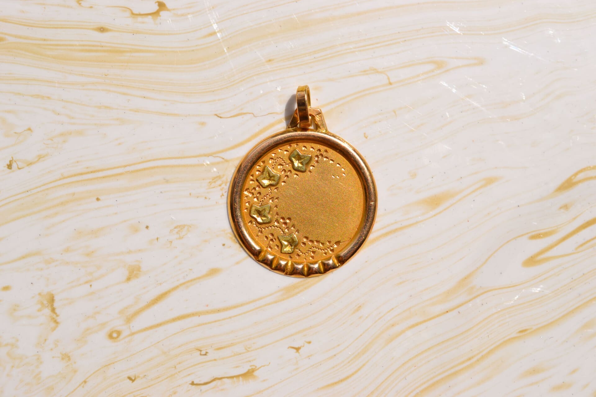 Médaille ronde style Art Nouveau