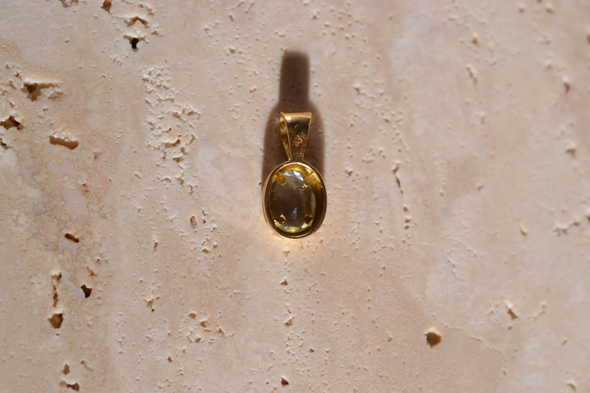 Pendentif Aigue-Marine sertie clos