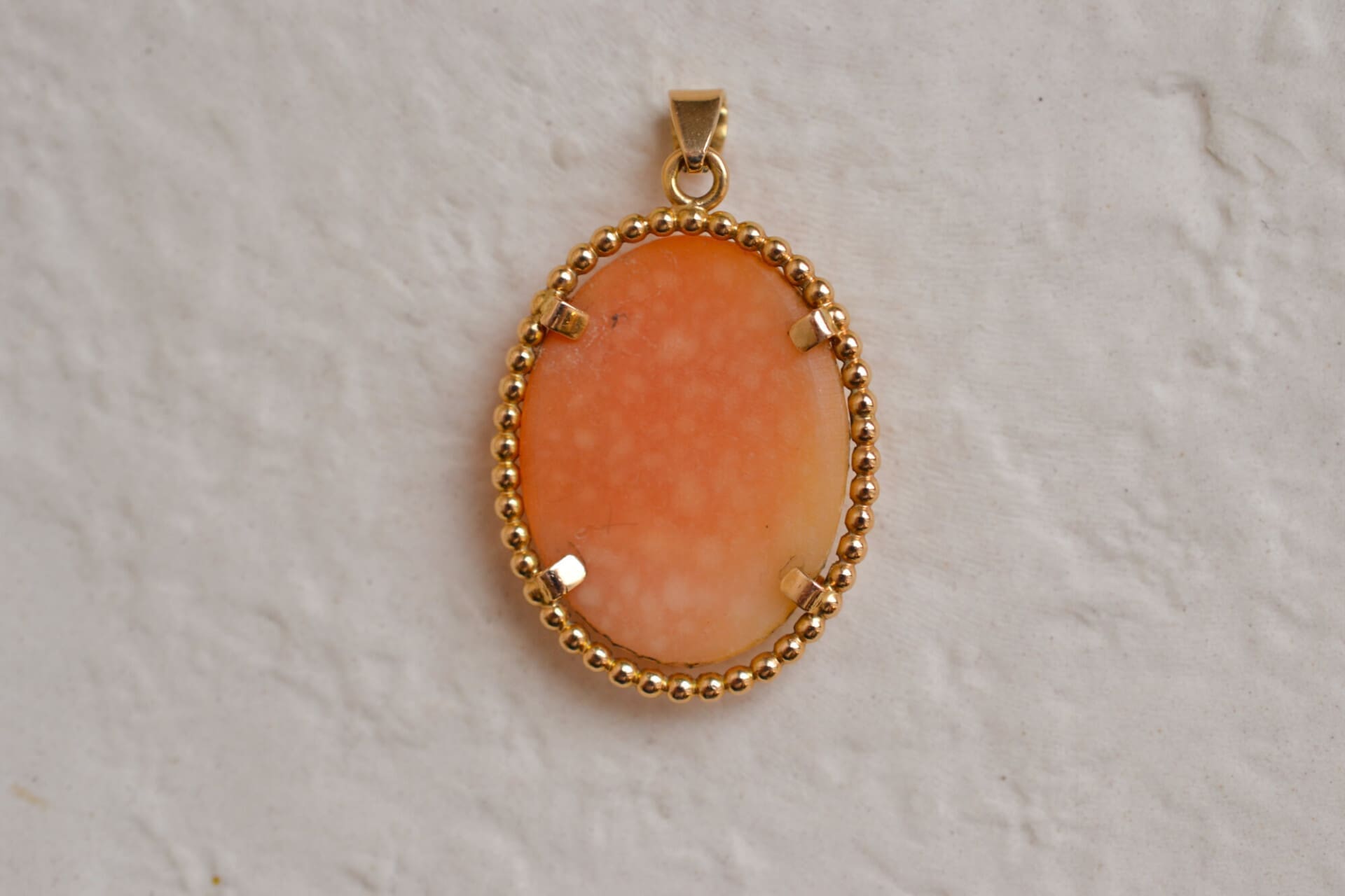 Pendentif Camée décor perlé