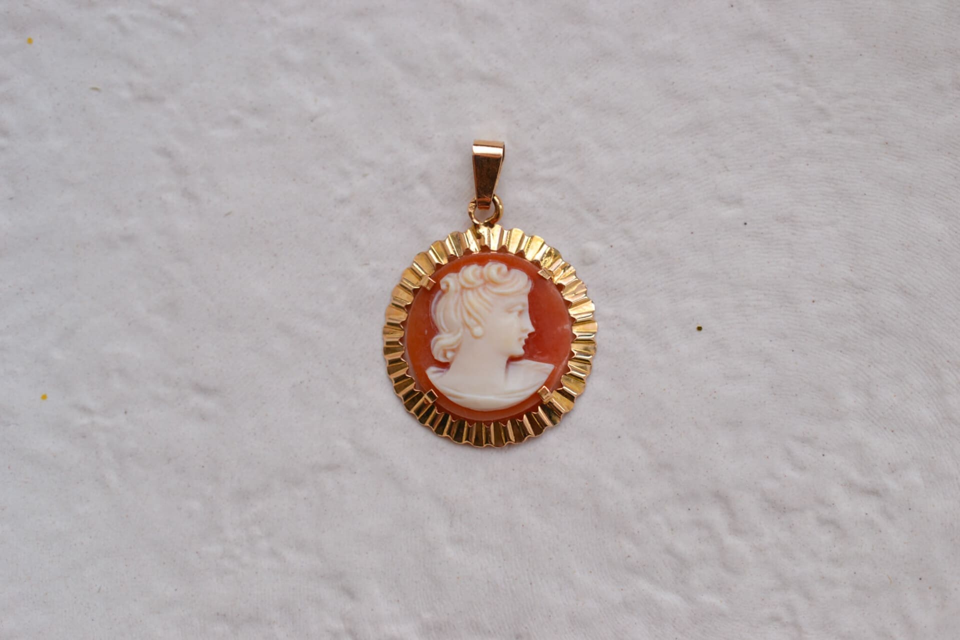 Pendentif Camée rond