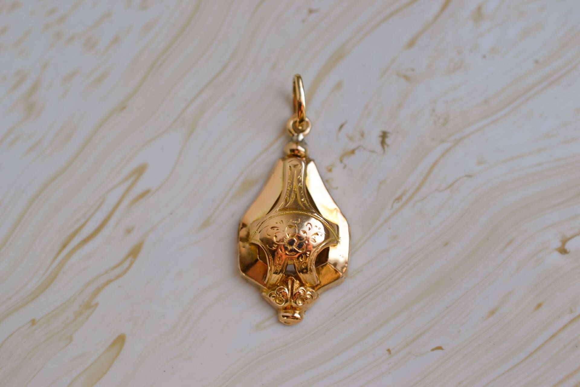 Pendentif Napoléon III floral