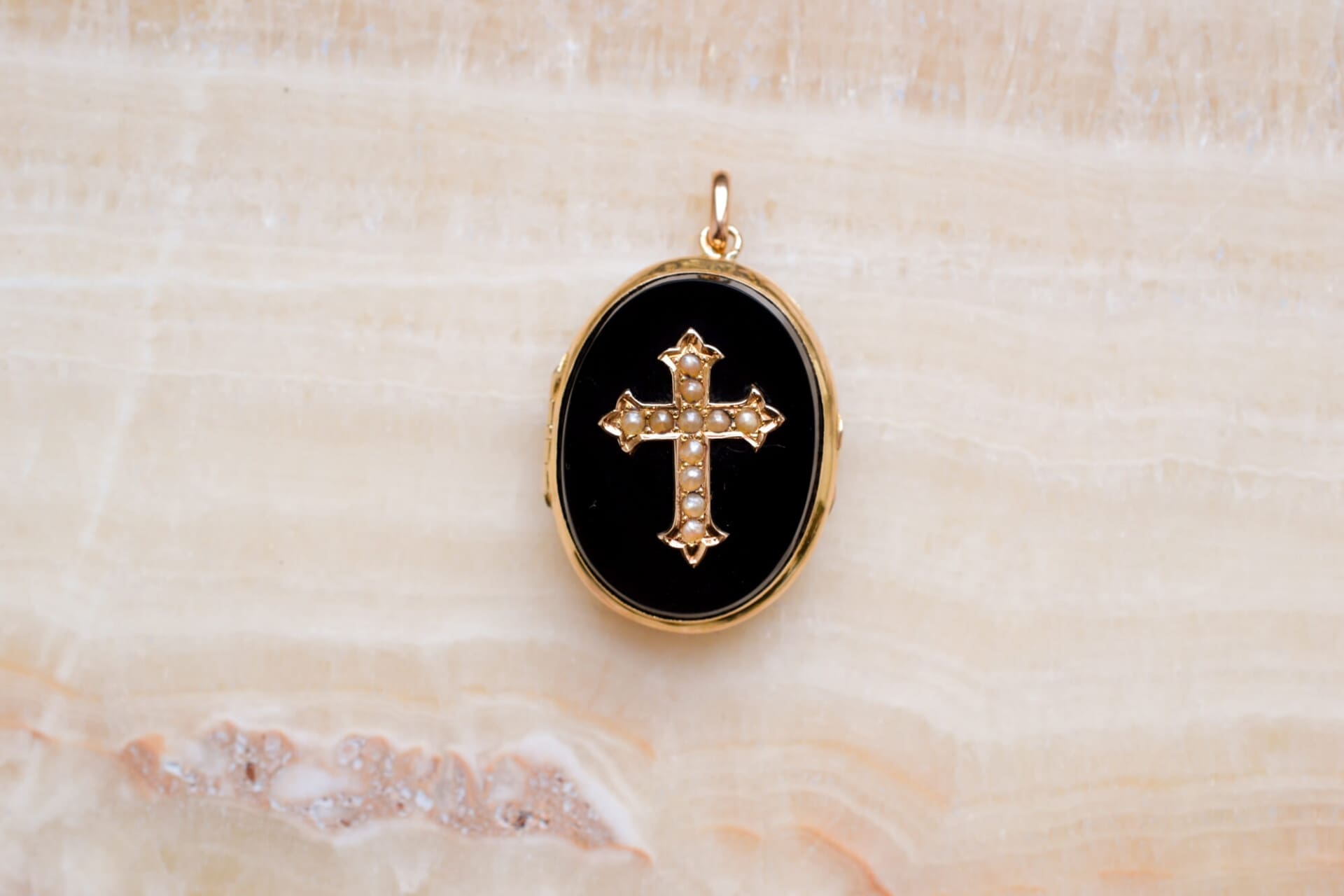 Pendentif ouvrant Onyx et Perles
