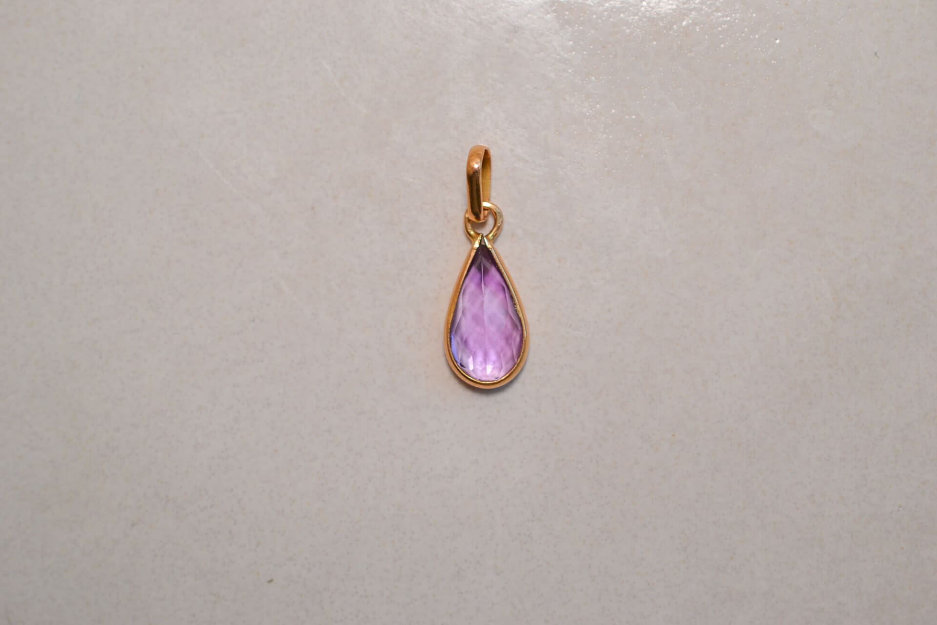 Pendentif goutte Améthyste facettée