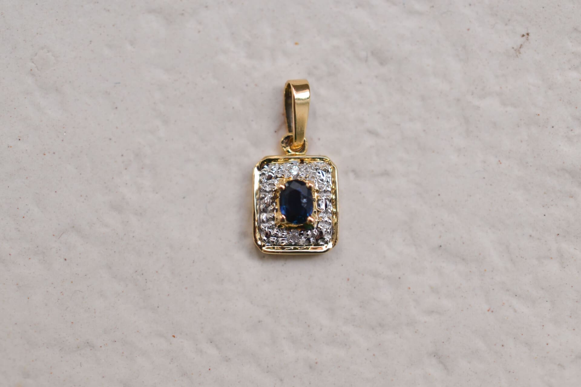 Pendentif rectangulaire Saphir et Diamants