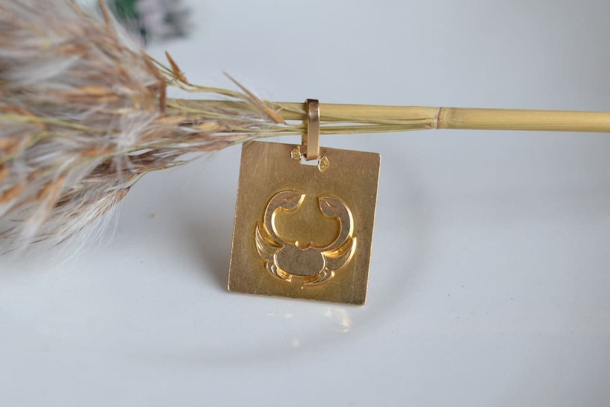 Pendentif signe astrologique cancer