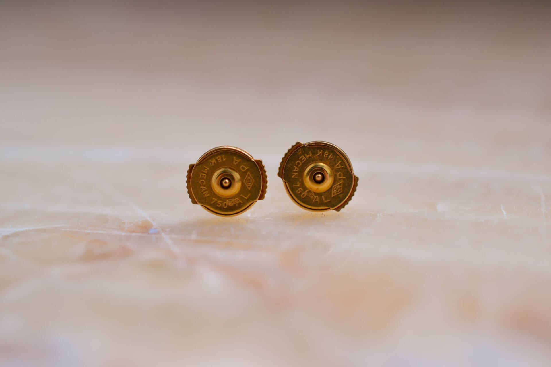 Puces d'oreilles Diamants carrés