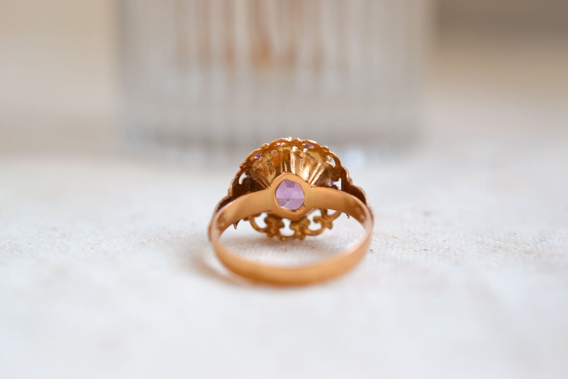 Bague ronde Saphir violet de synthèse