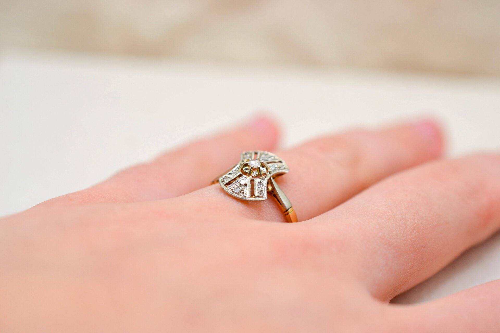 Bague Art Déco style Nœud