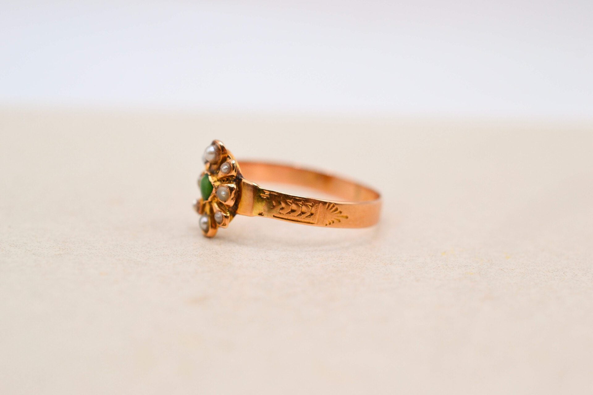 Bague Art Nouveau Pierre verte et Perle