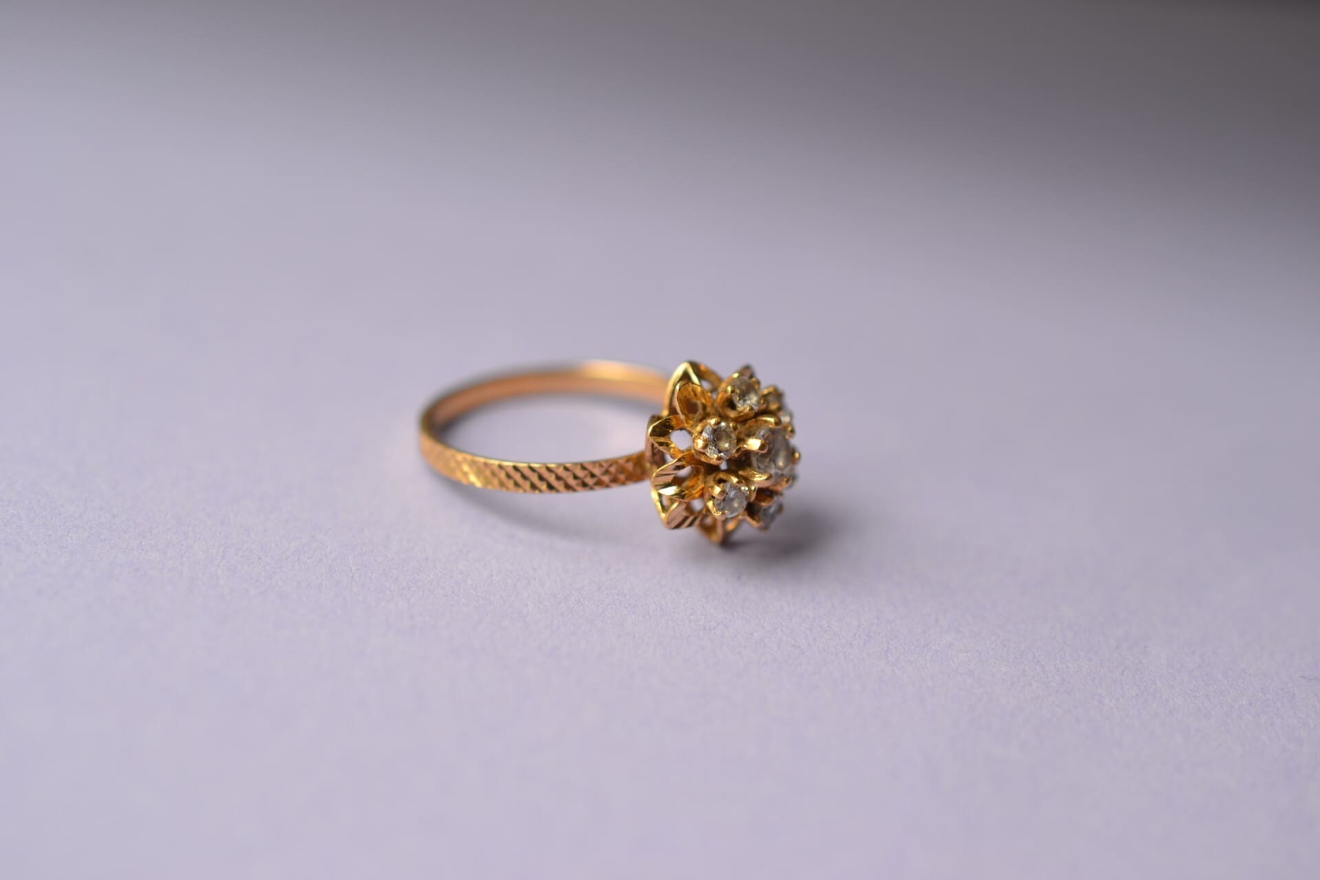 Bague Fleur anneau ciselé