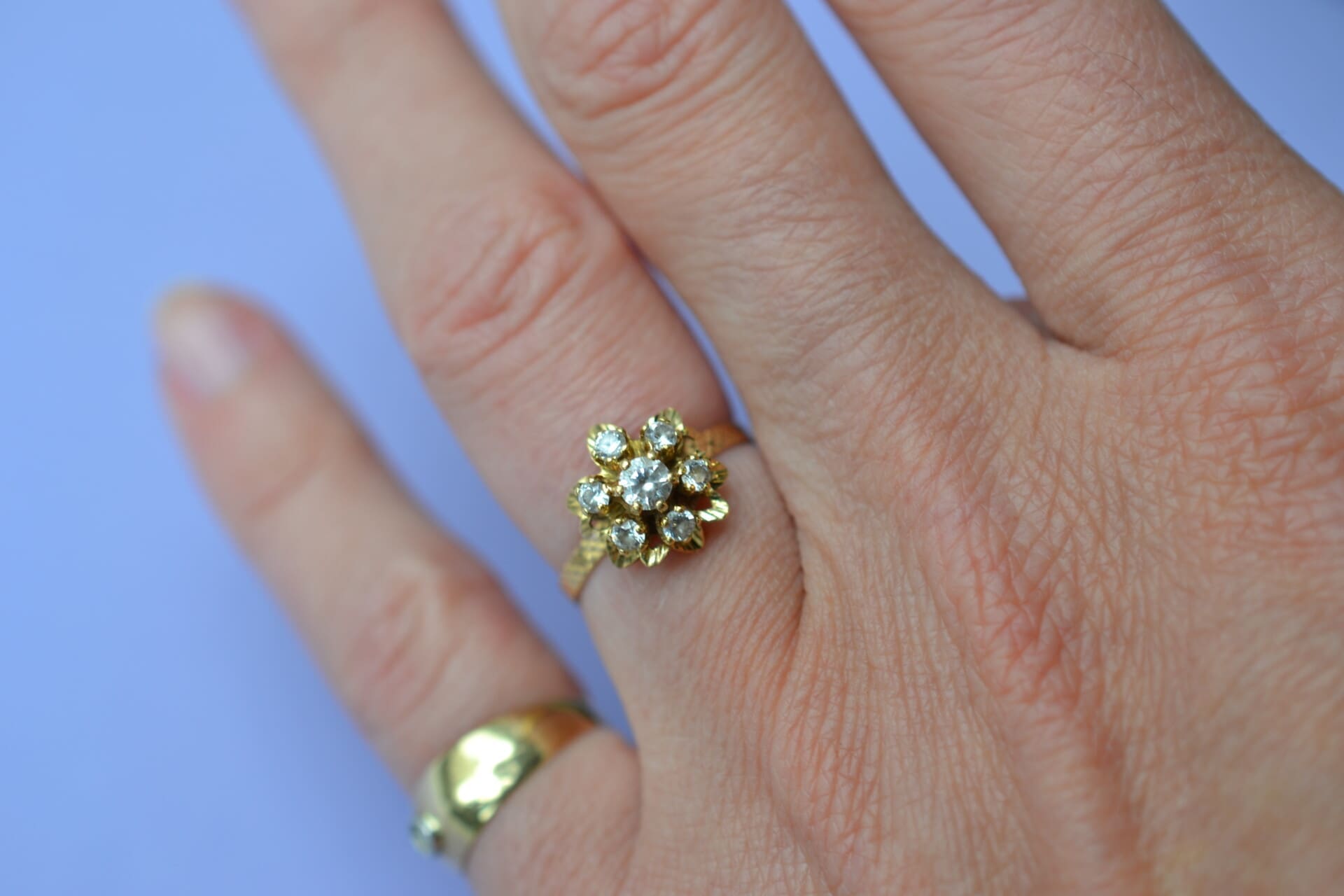 Bague Fleur anneau ciselé