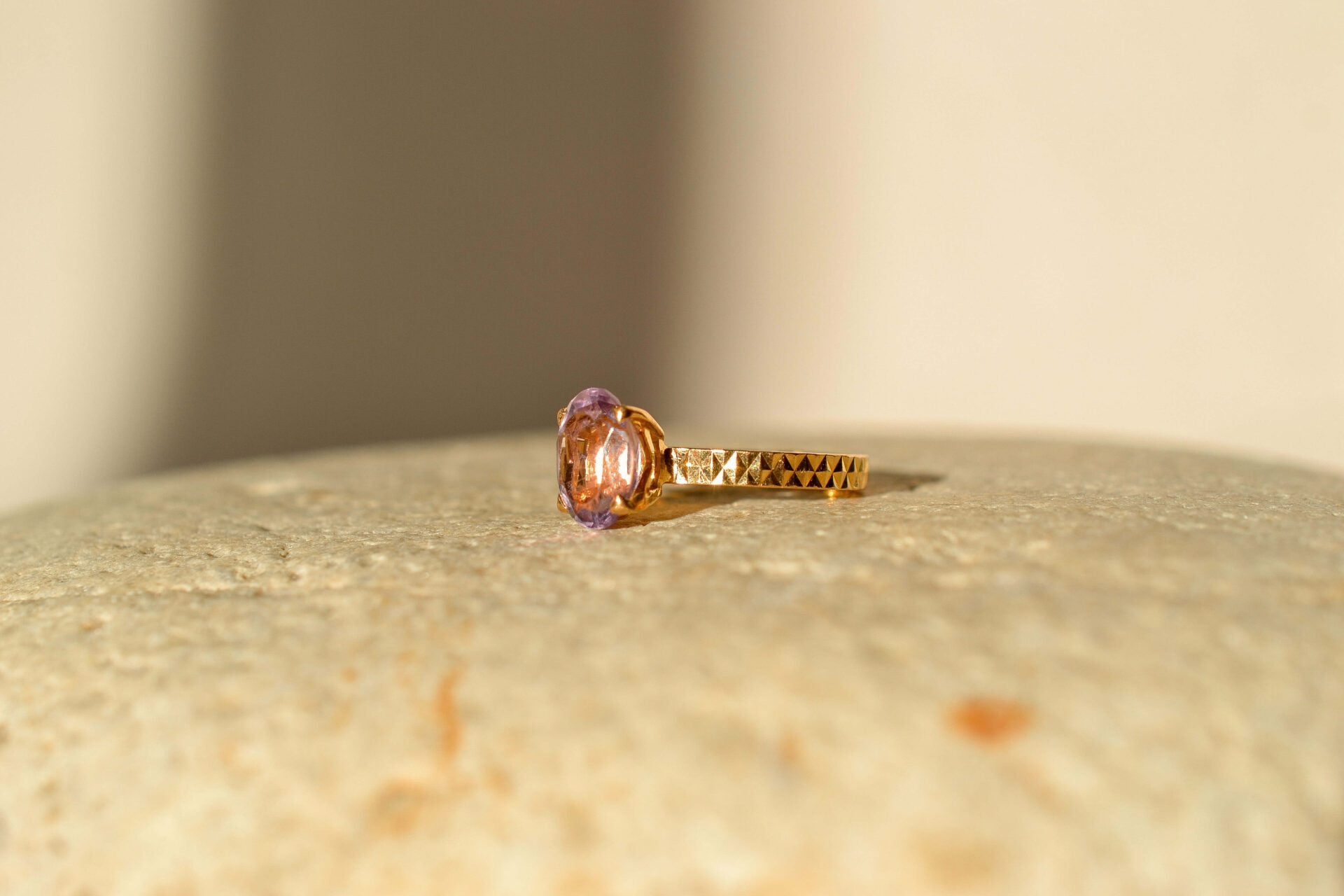 Bague solitaire Or jaune Améthyste