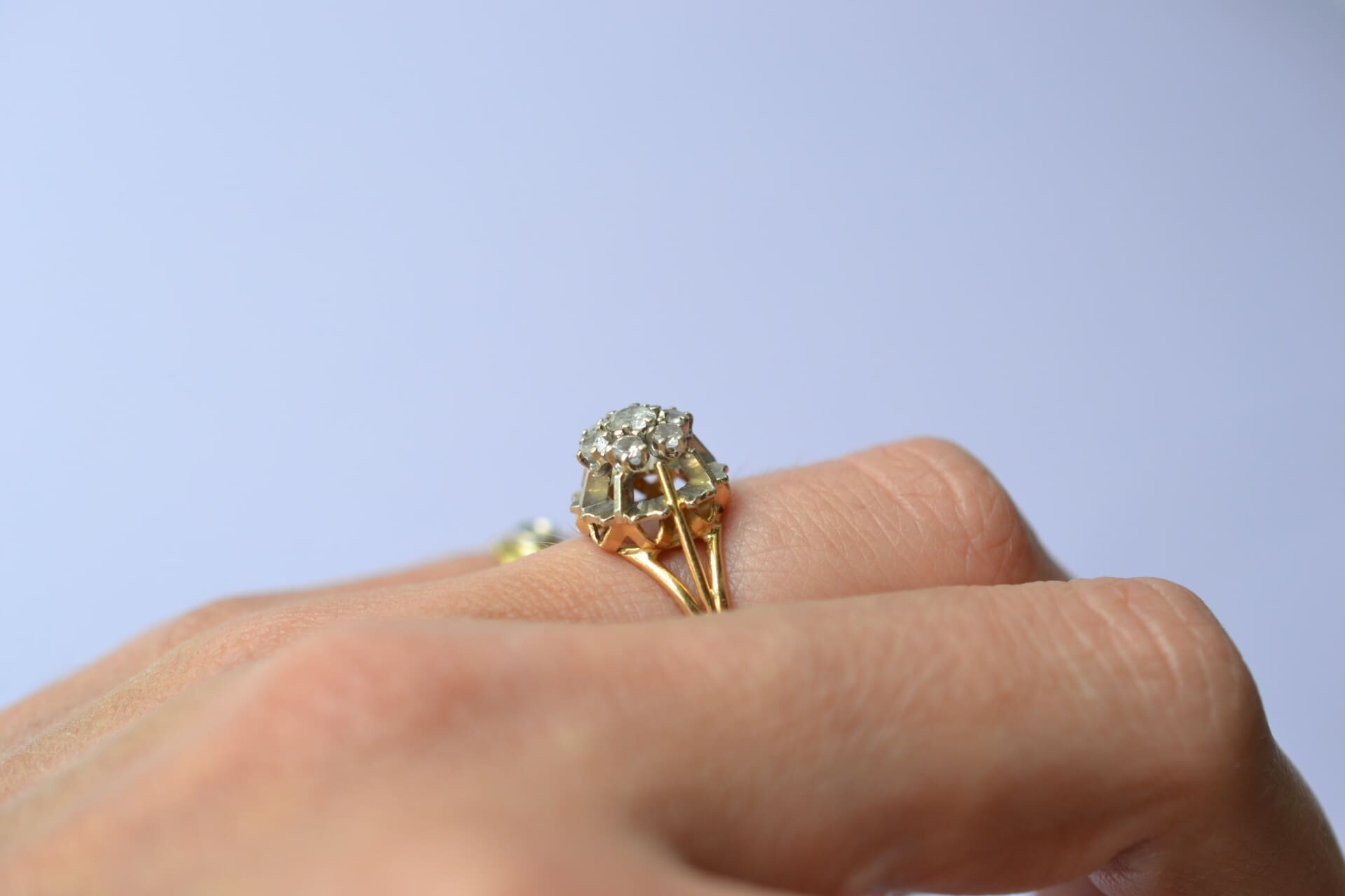 Bague Fleur monture illusion