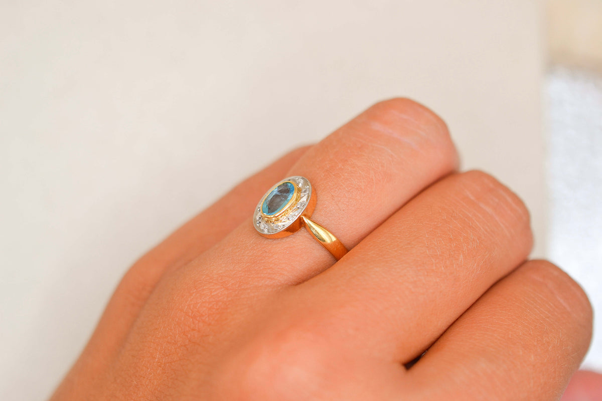 Bague Ovale Doublet Grenat & Diamants