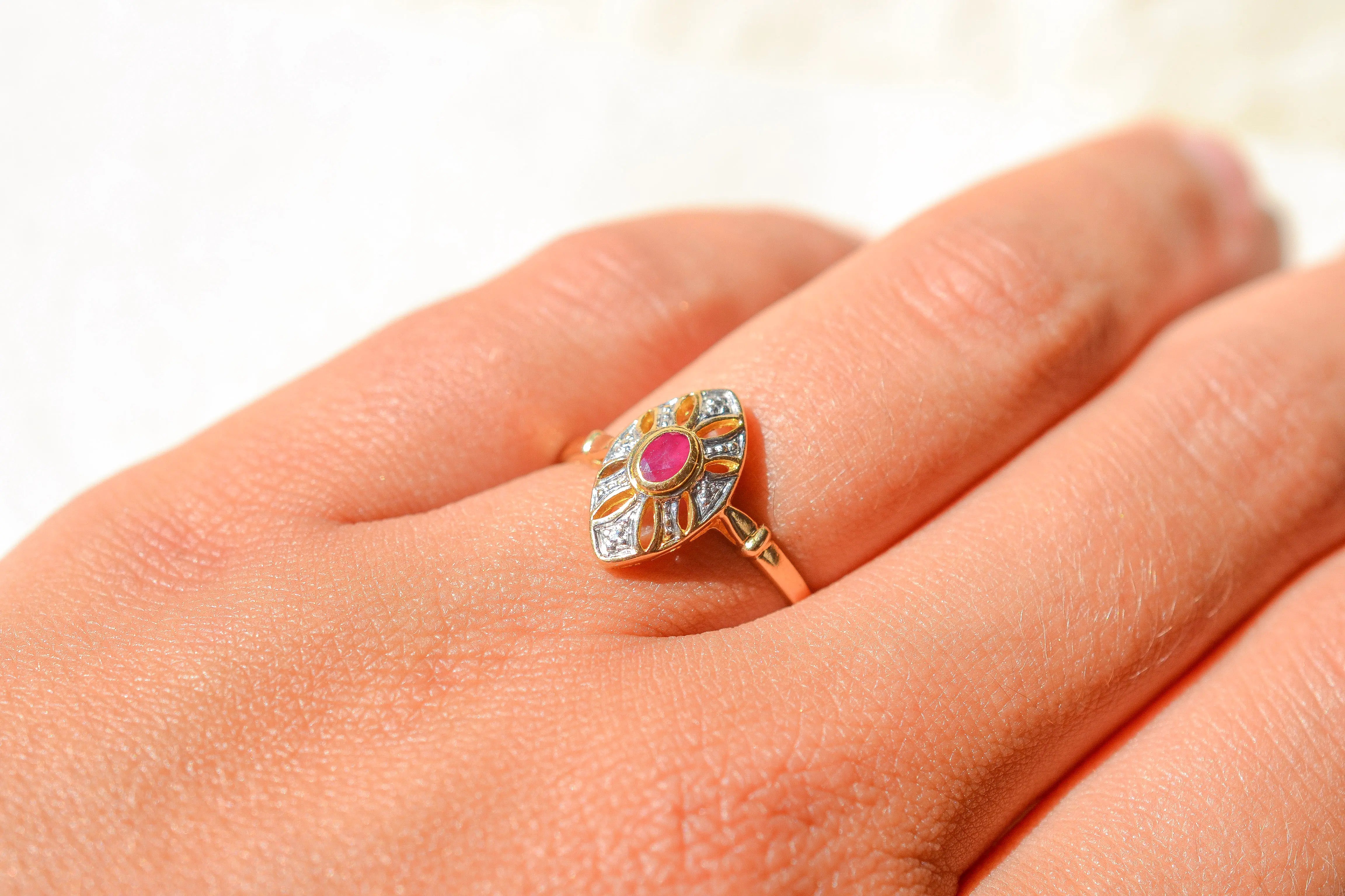 Bague Marquise Rubis