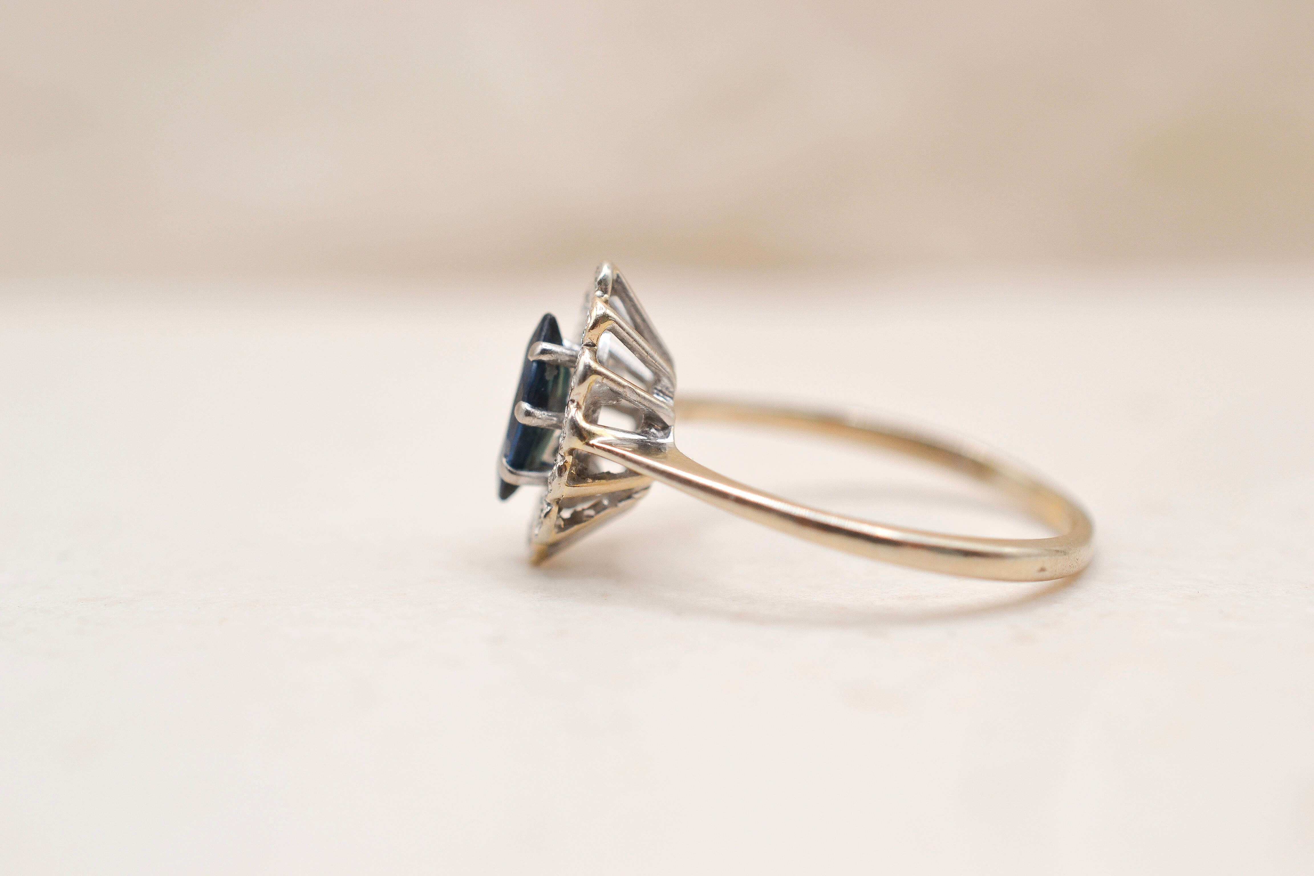 Bague navette Saphir et Diamants