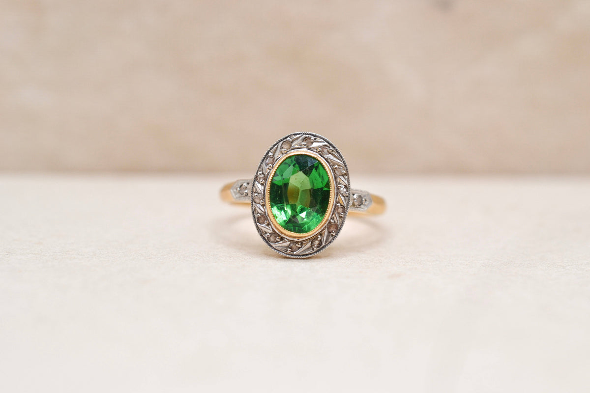 Bague Pompadour Diamants & Pierre verte