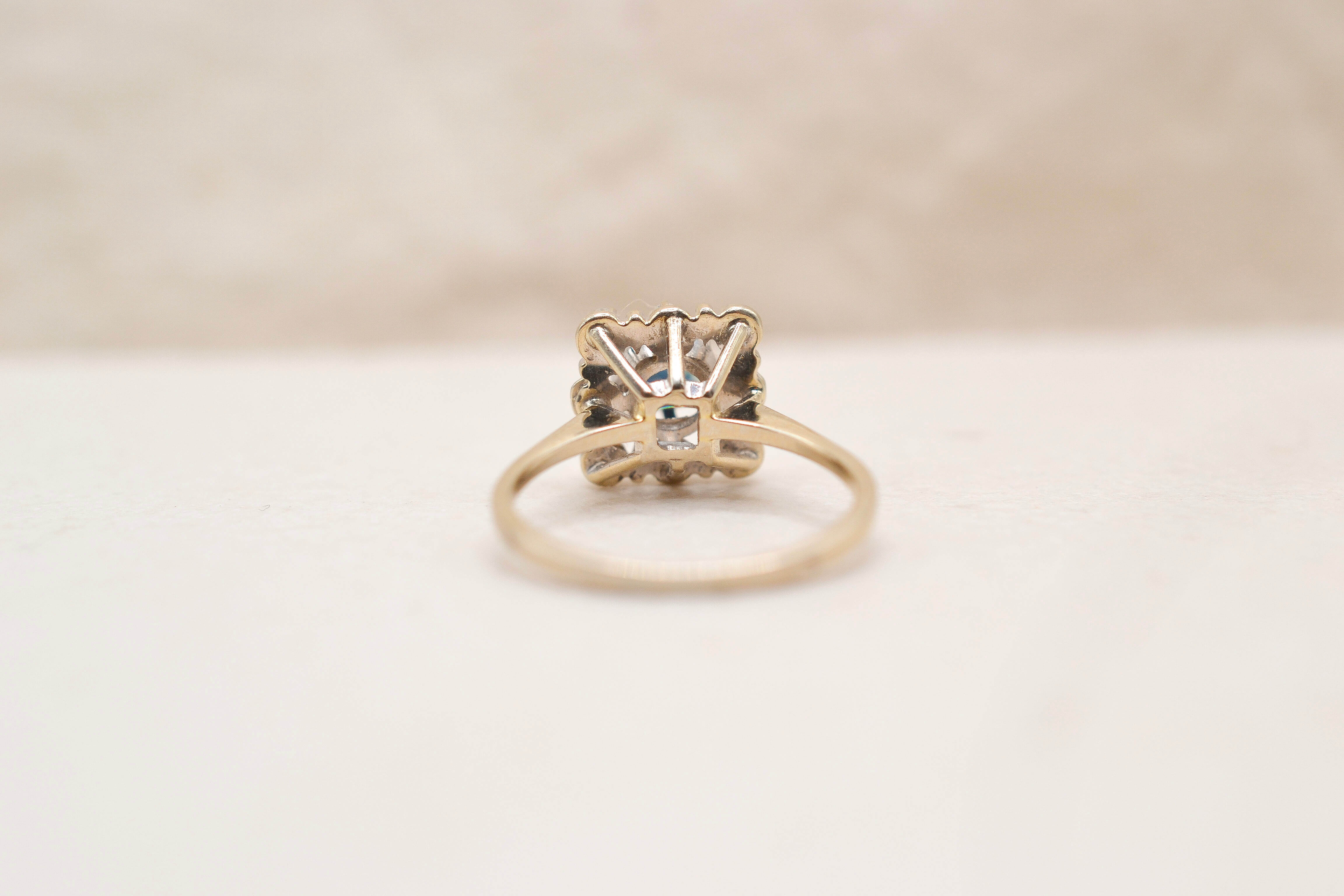 Bague Marguerite carrée Saphir
