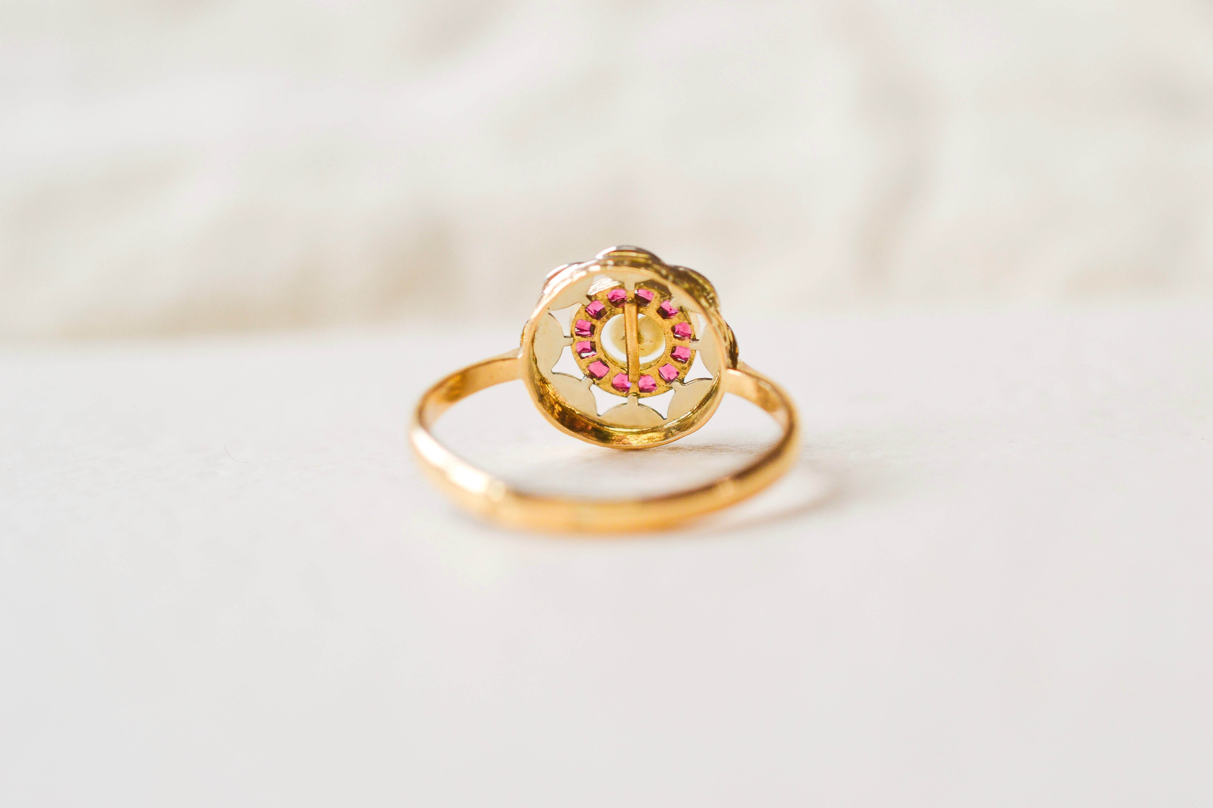 Bague circulaire 2 Ors Rubis et Perle