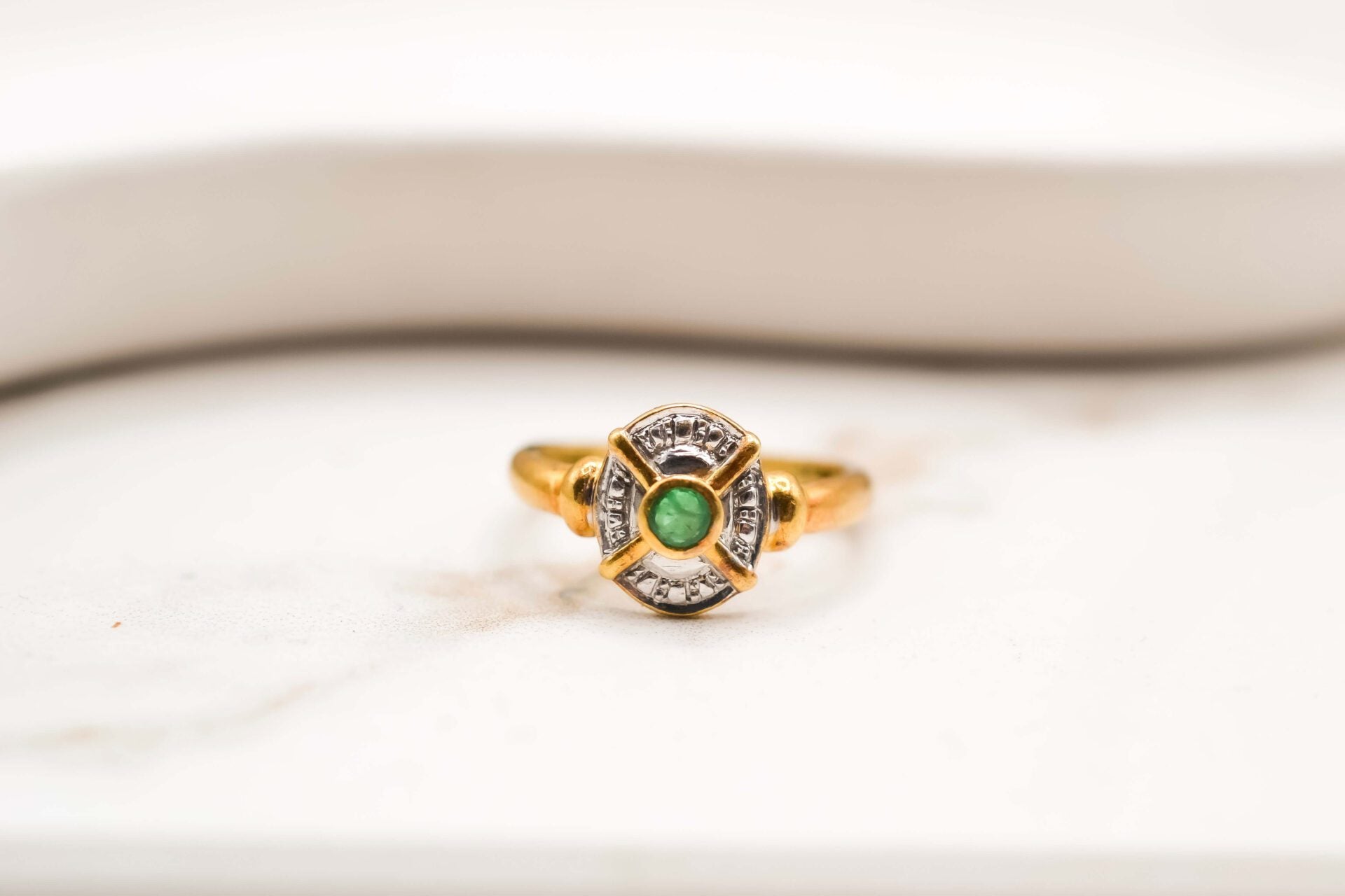 Bague Art Déco Ovale Émeraude