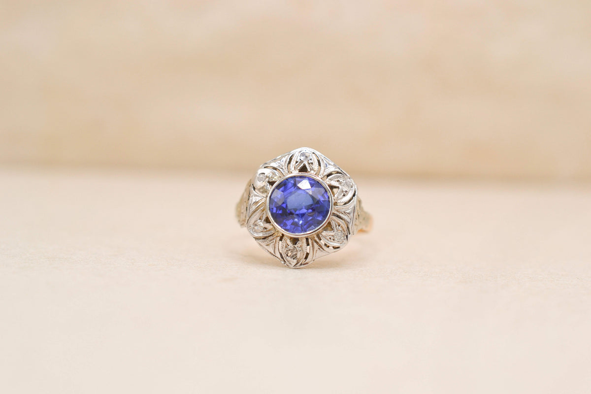 Bague Art Déco Saphir synthétique Diamants