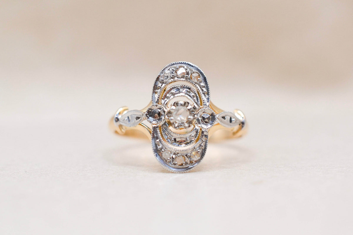 Bague médaillon ajourée Diamants