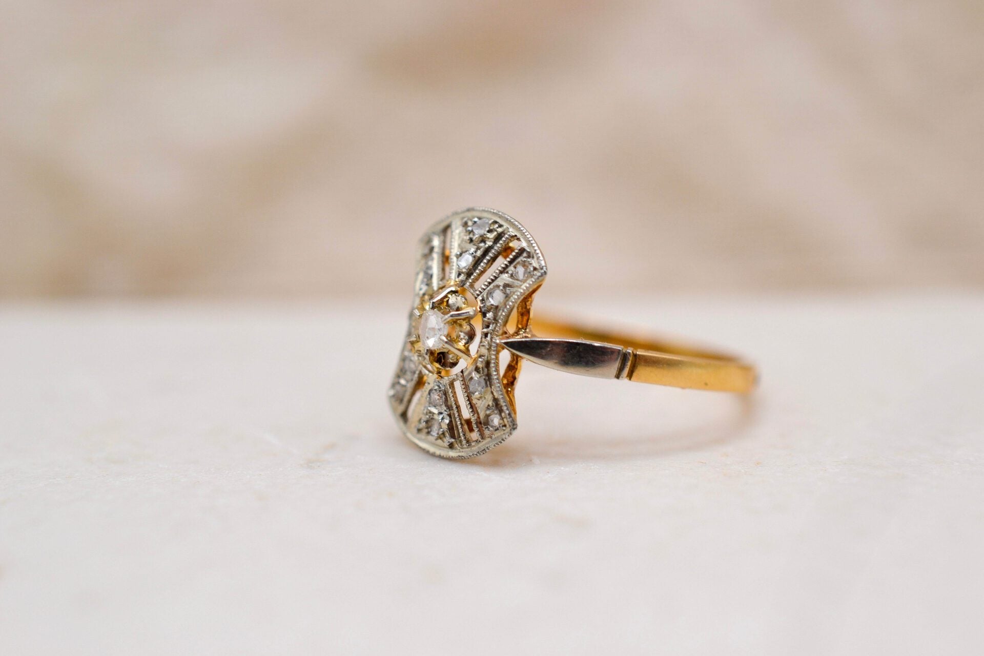 Bague Art Déco style Nœud