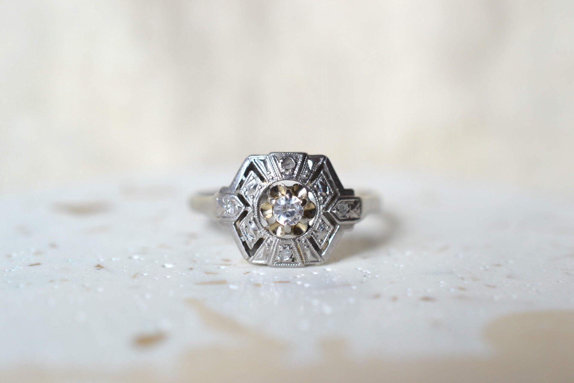 Bague Art Déco Diamant et Oxydes