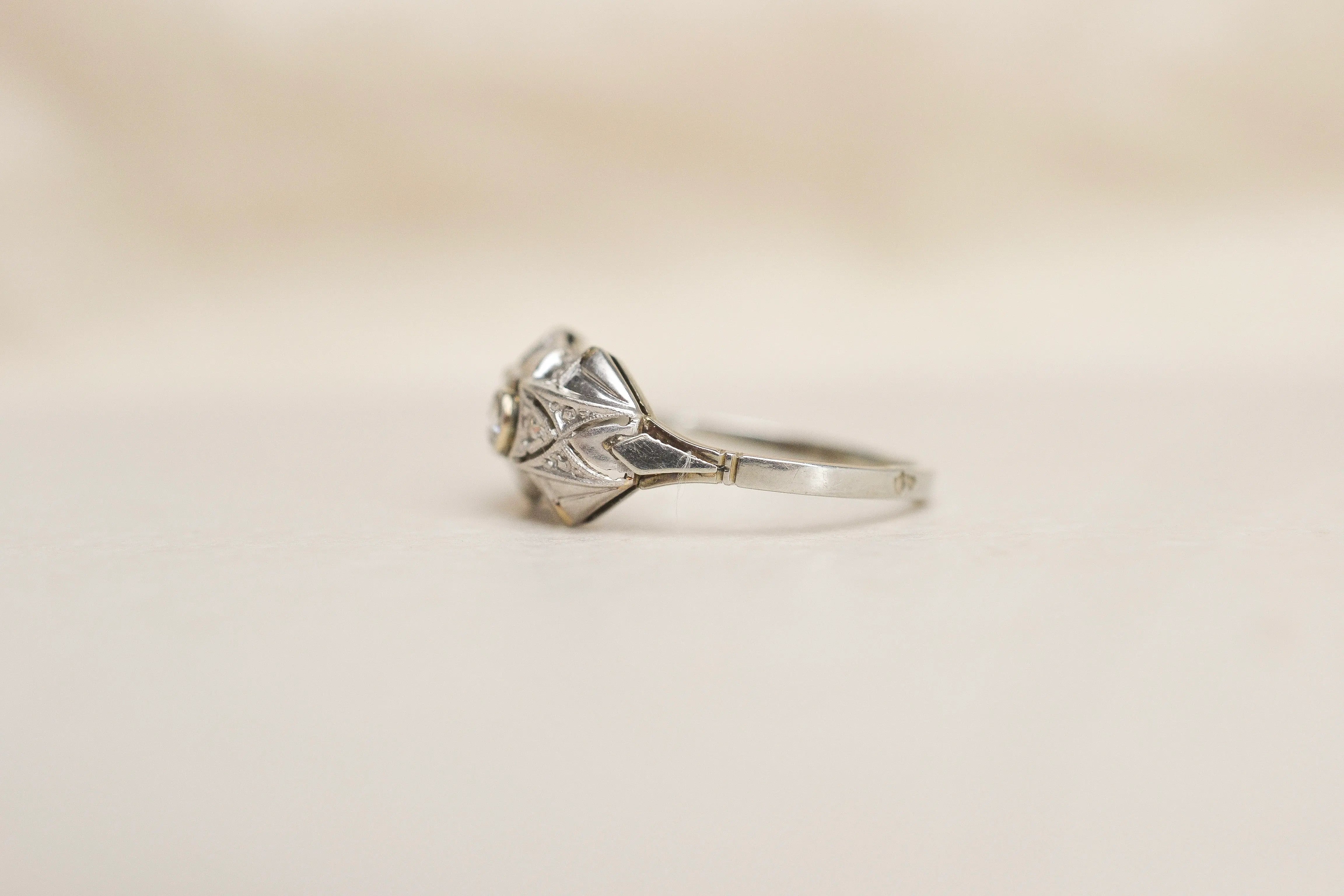 Bague Art Déco Diamant serti clos