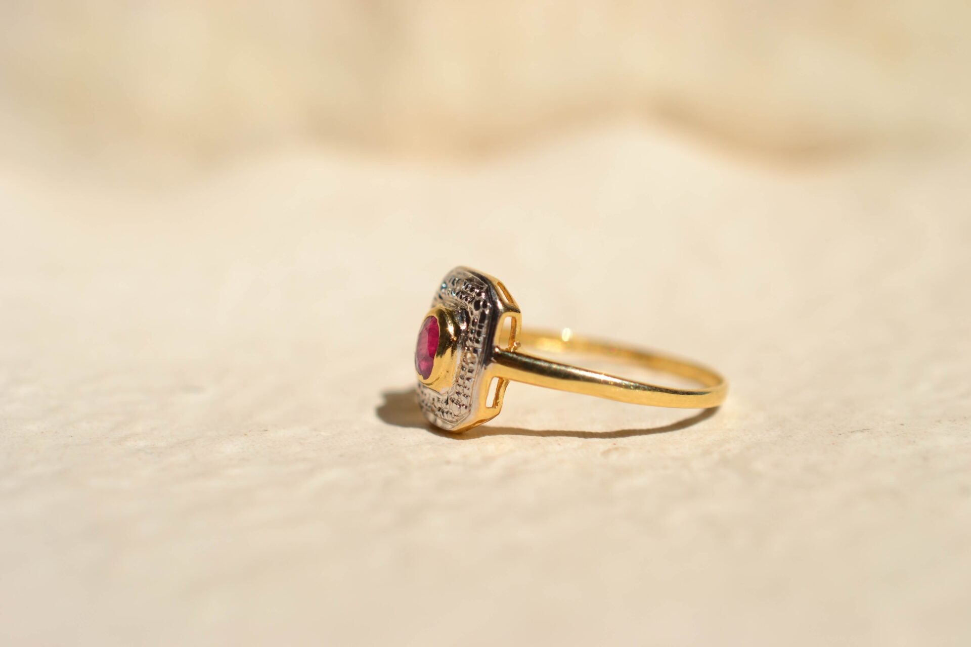 Bague octogonale Diamants Rubis