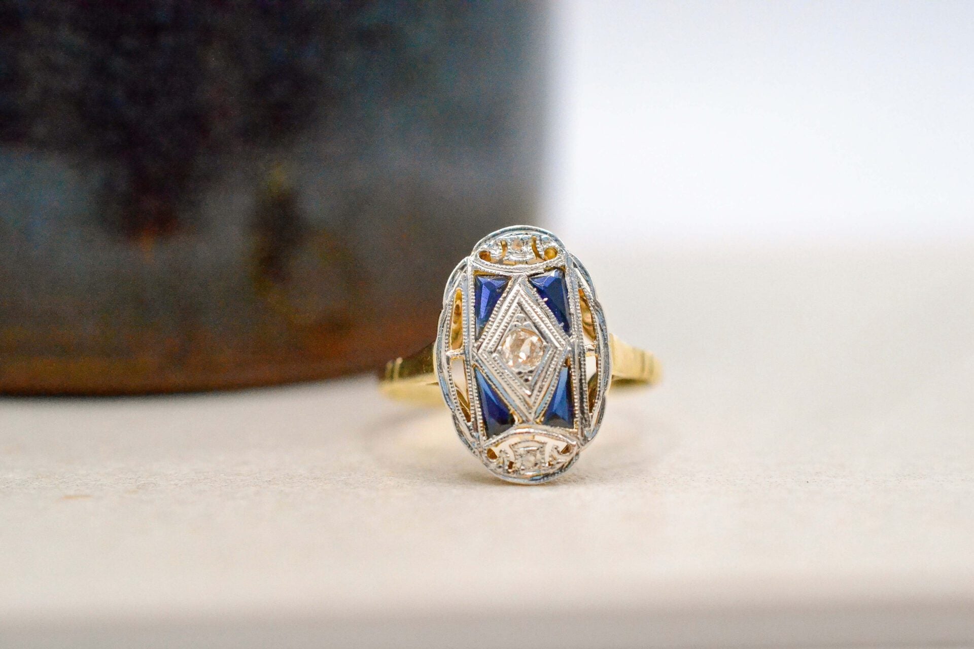 Bague Art Déco 2 Ors Diamants et Saphirs de Synthèse
