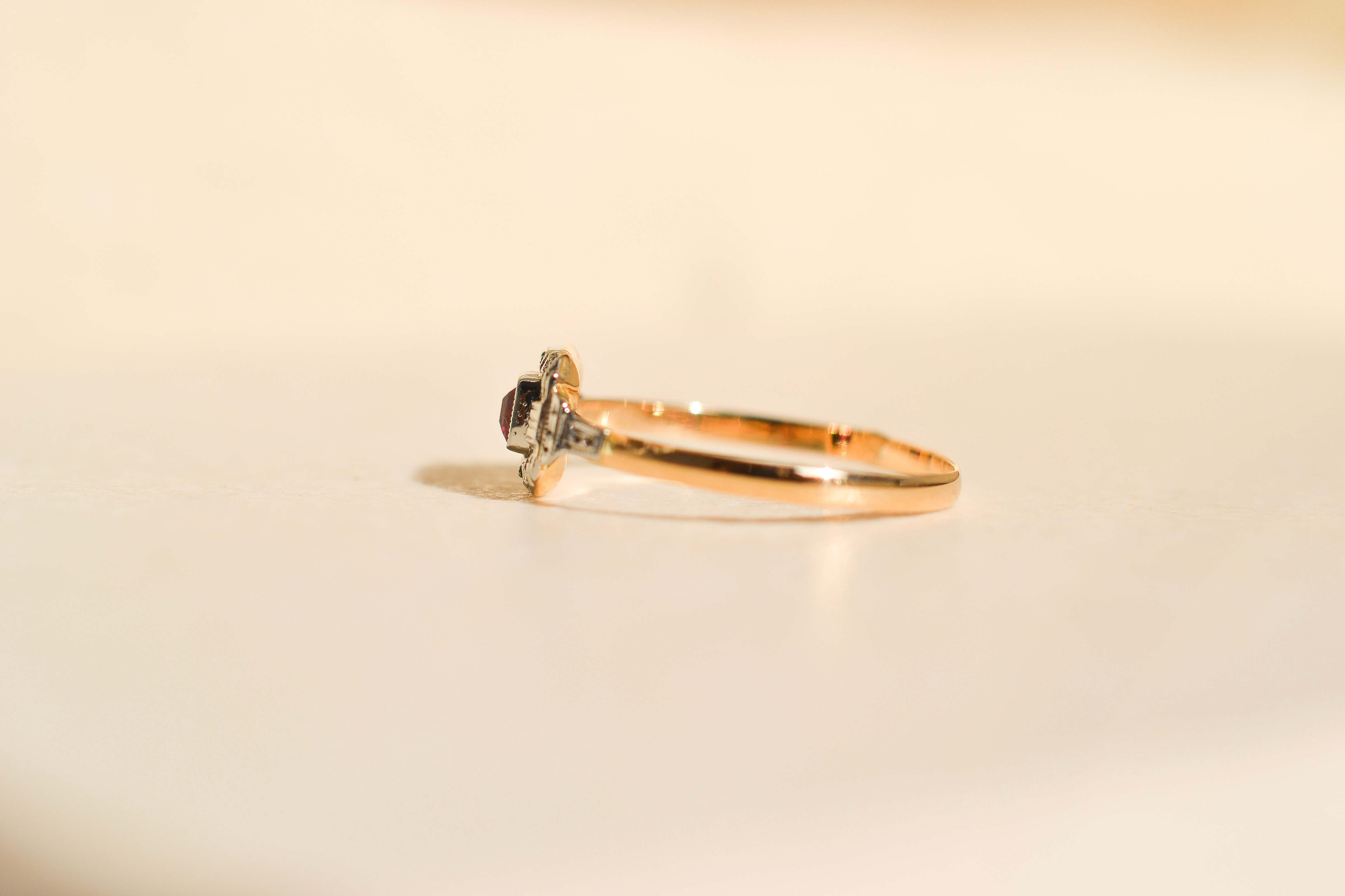 Bague Art Déco Verre rouge