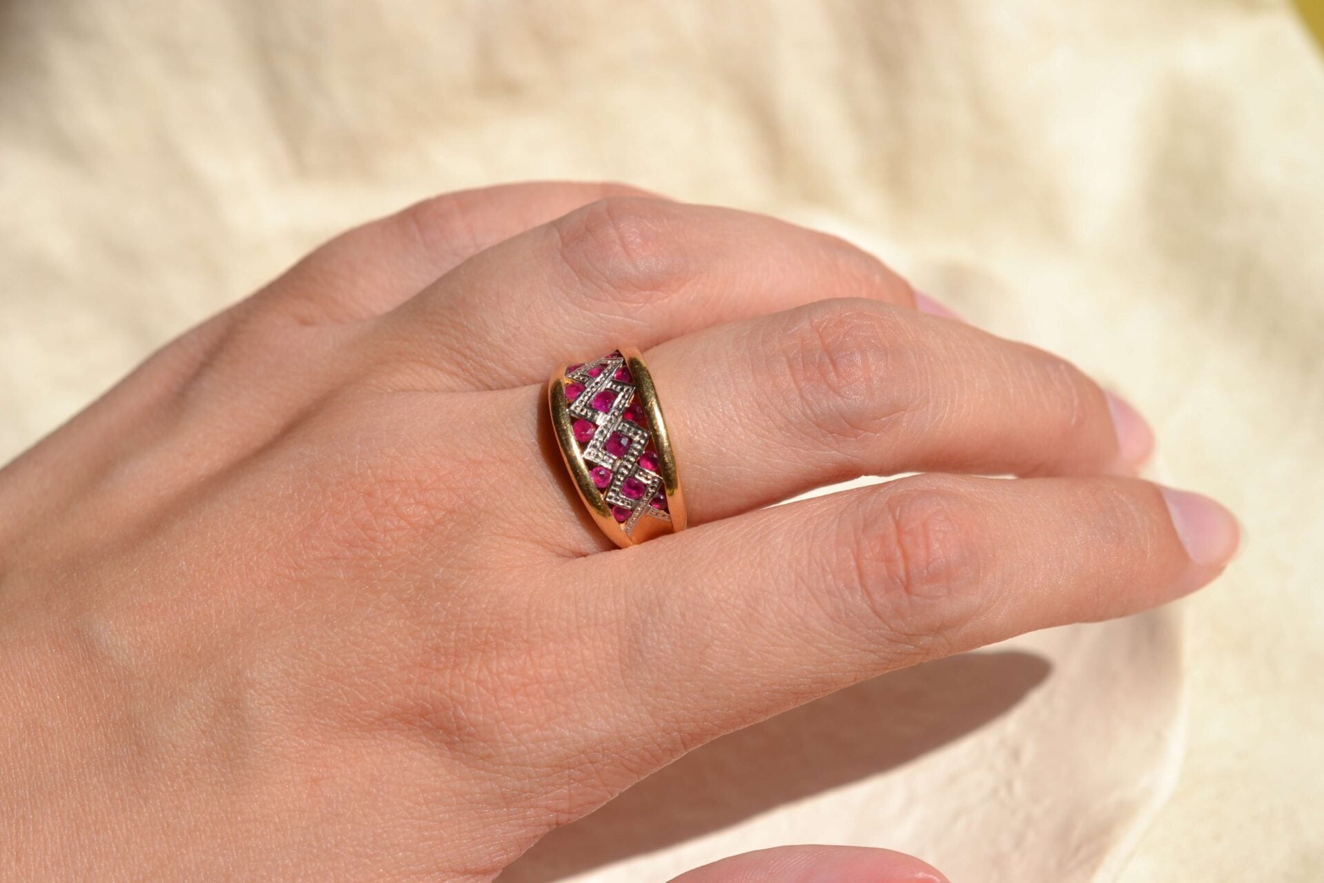 Bague bandeau damier Rubis et Or blanc